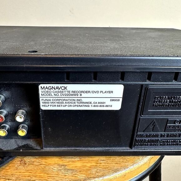 Magnavox DV220MW9 B DVD Player VCR Recorder Combo - PARTS ONLY‎ POWERS ON5 - Picture 6 of 6